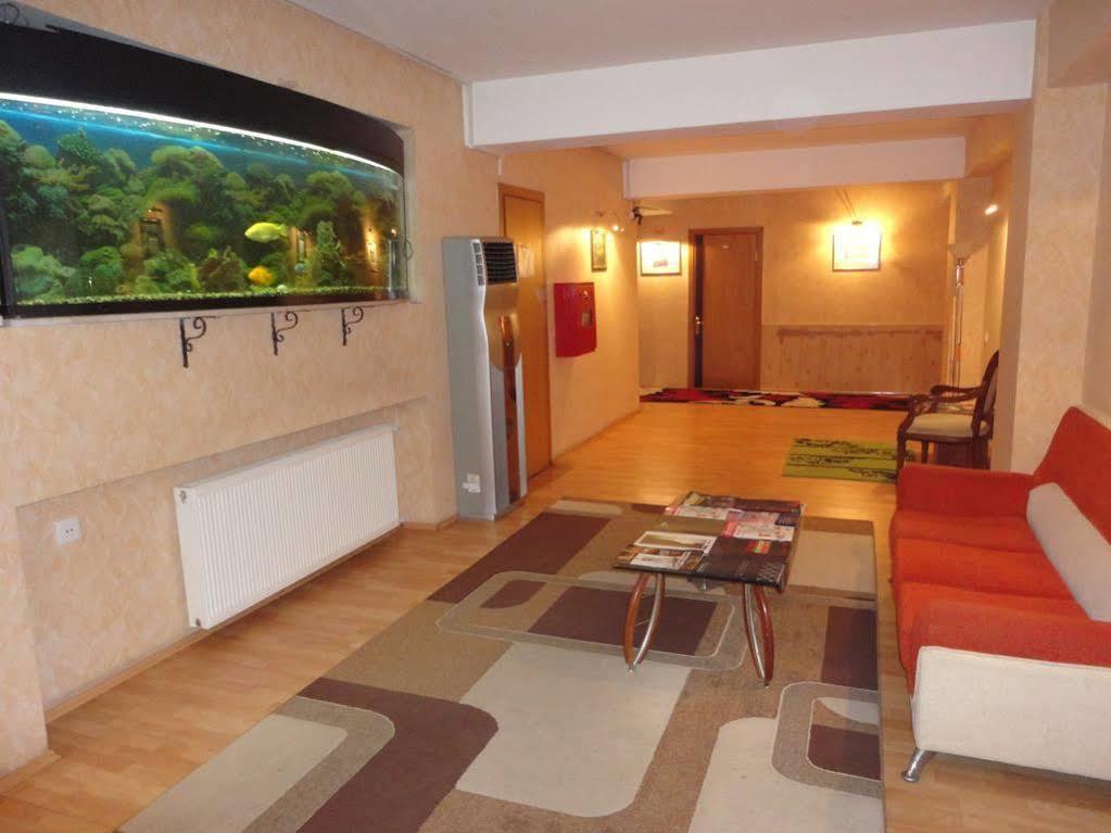 Gallery Hotel Baku Exterior photo
