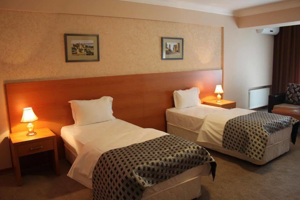 Gallery Hotel Baku Exterior photo